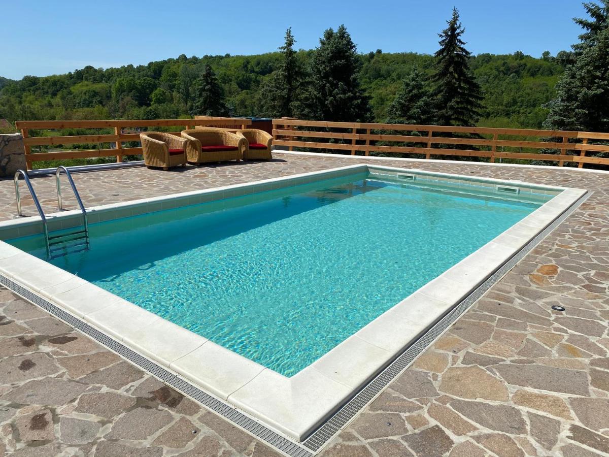 Le Ranch Apartment Cernik  Luaran gambar